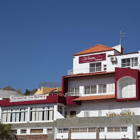 Residencial Che Guevara Bed & Breakfast Mindelo Exterior photo