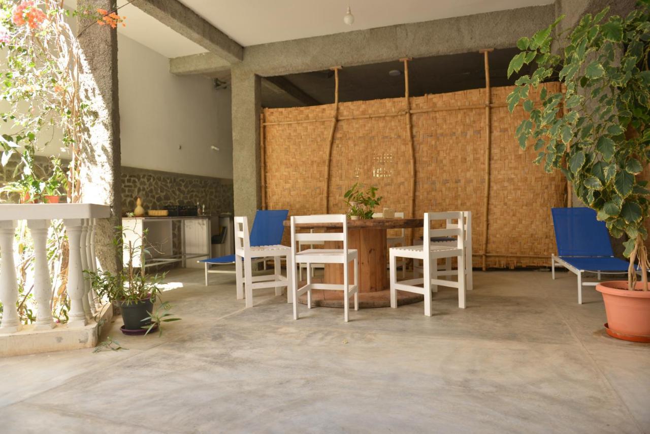 Residencial Che Guevara Bed & Breakfast Mindelo Exterior photo