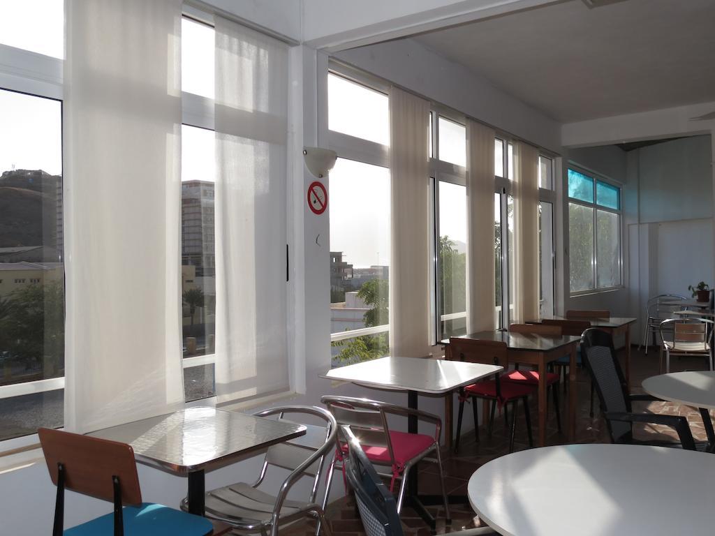 Residencial Che Guevara Bed & Breakfast Mindelo Exterior photo