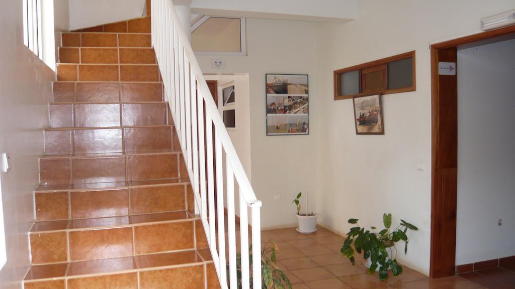Residencial Che Guevara Bed & Breakfast Mindelo Exterior photo